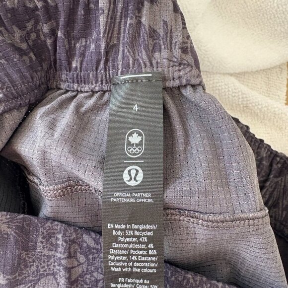 Lululemon Team Canada WovenAir High-Rise Short 6" COC Logo Size 4 - Picture 7 of 7